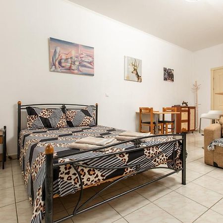 ספארטי Central Cozy Apartment מראה חיצוני תמונה